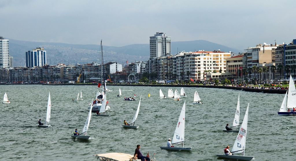 Ege Palas Izmir Exterior photo
